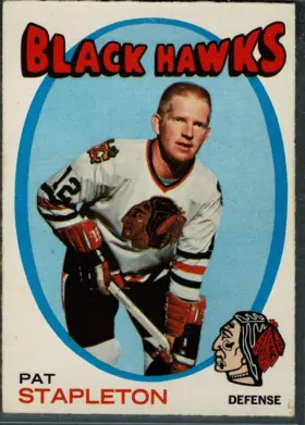 1971-72 O-Pee-Chee Pat Stapleton #25 Chicago Blackhawks (EX)